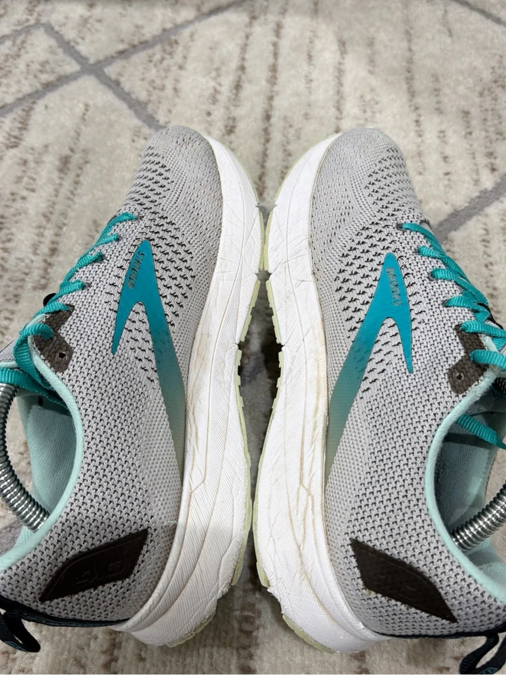 Brooks Revel 4 Women's Size 10.5 B (Medium) Running Shoes Gray Aqua